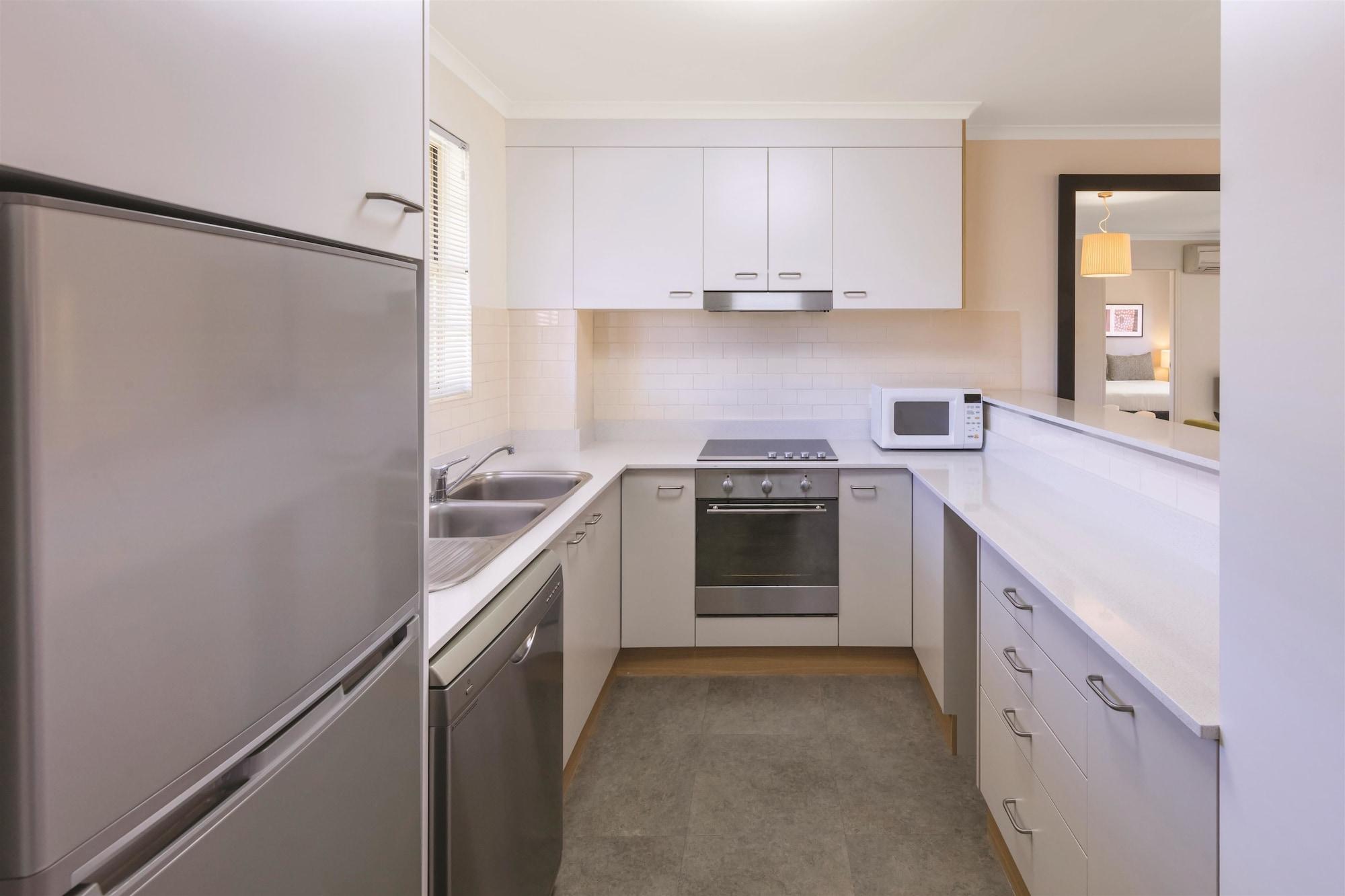 Adina Serviced Apartments Canberra Kingston Екстериор снимка